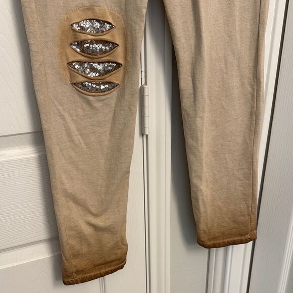 4/$100 Bella Amore Italian Tan Pants with Silver Sequin Accents NWT - Picture 10 of 10